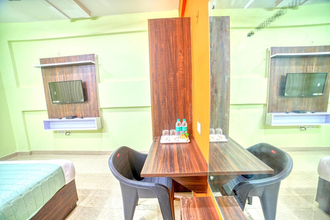 Redkey Inn Hotel Near Bangalore Airport Airport Pickup & Drop Available 24X7 Yelahanka Buitenkant foto