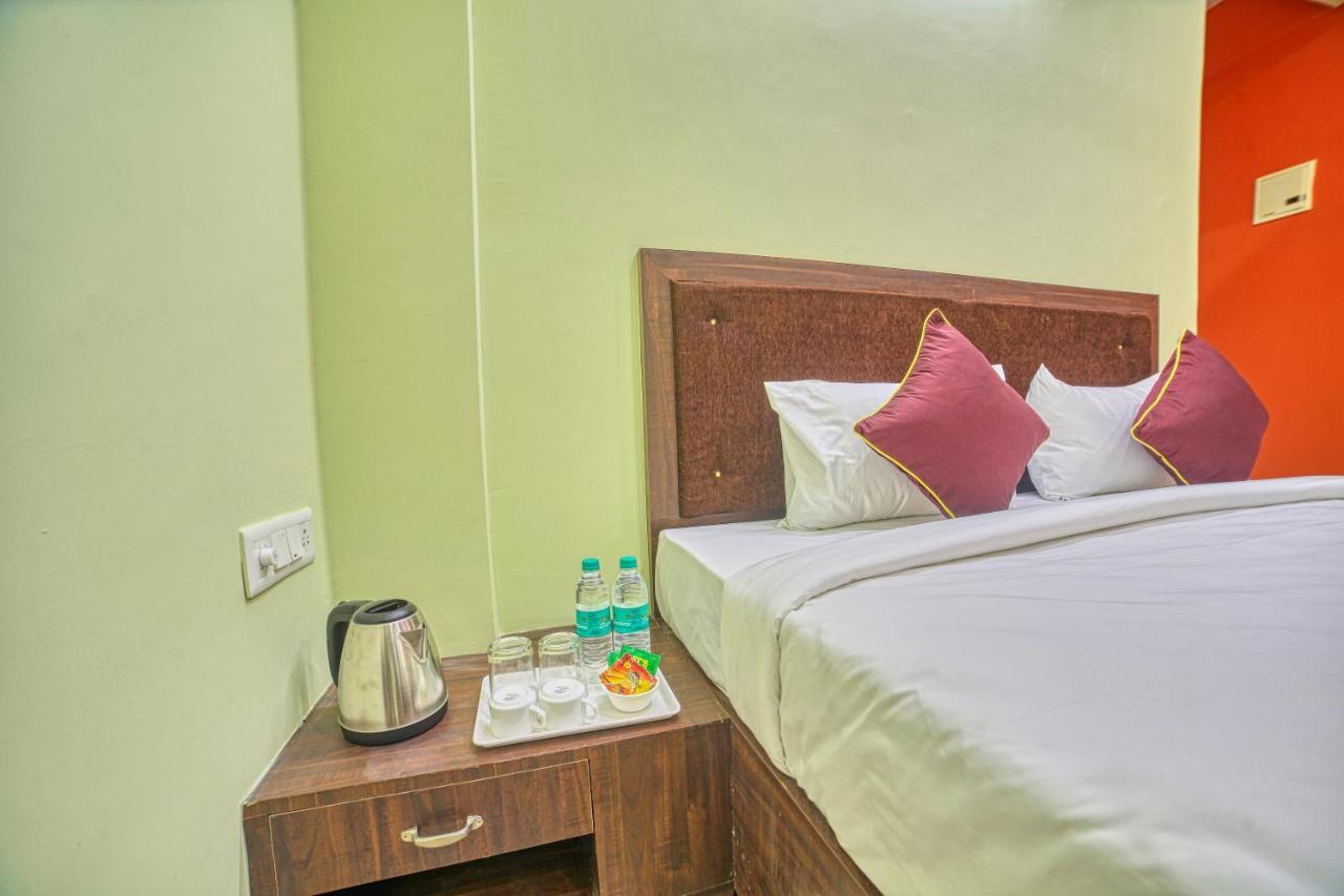 Redkey Inn Hotel Near Bangalore Airport Airport Pickup & Drop Available 24X7 Yelahanka Buitenkant foto