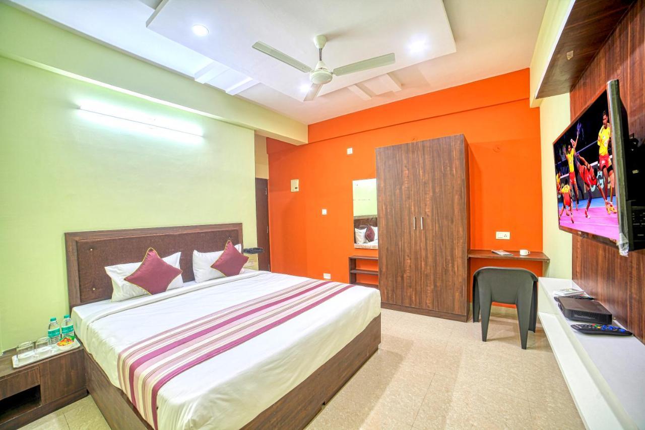 Redkey Inn Hotel Near Bangalore Airport Airport Pickup & Drop Available 24X7 Yelahanka Buitenkant foto