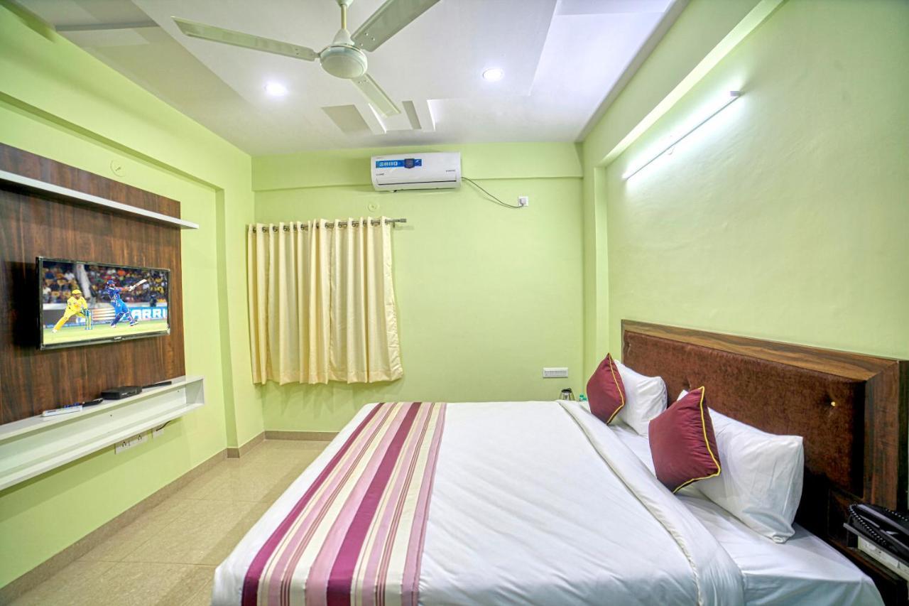 Redkey Inn Hotel Near Bangalore Airport Airport Pickup & Drop Available 24X7 Yelahanka Buitenkant foto