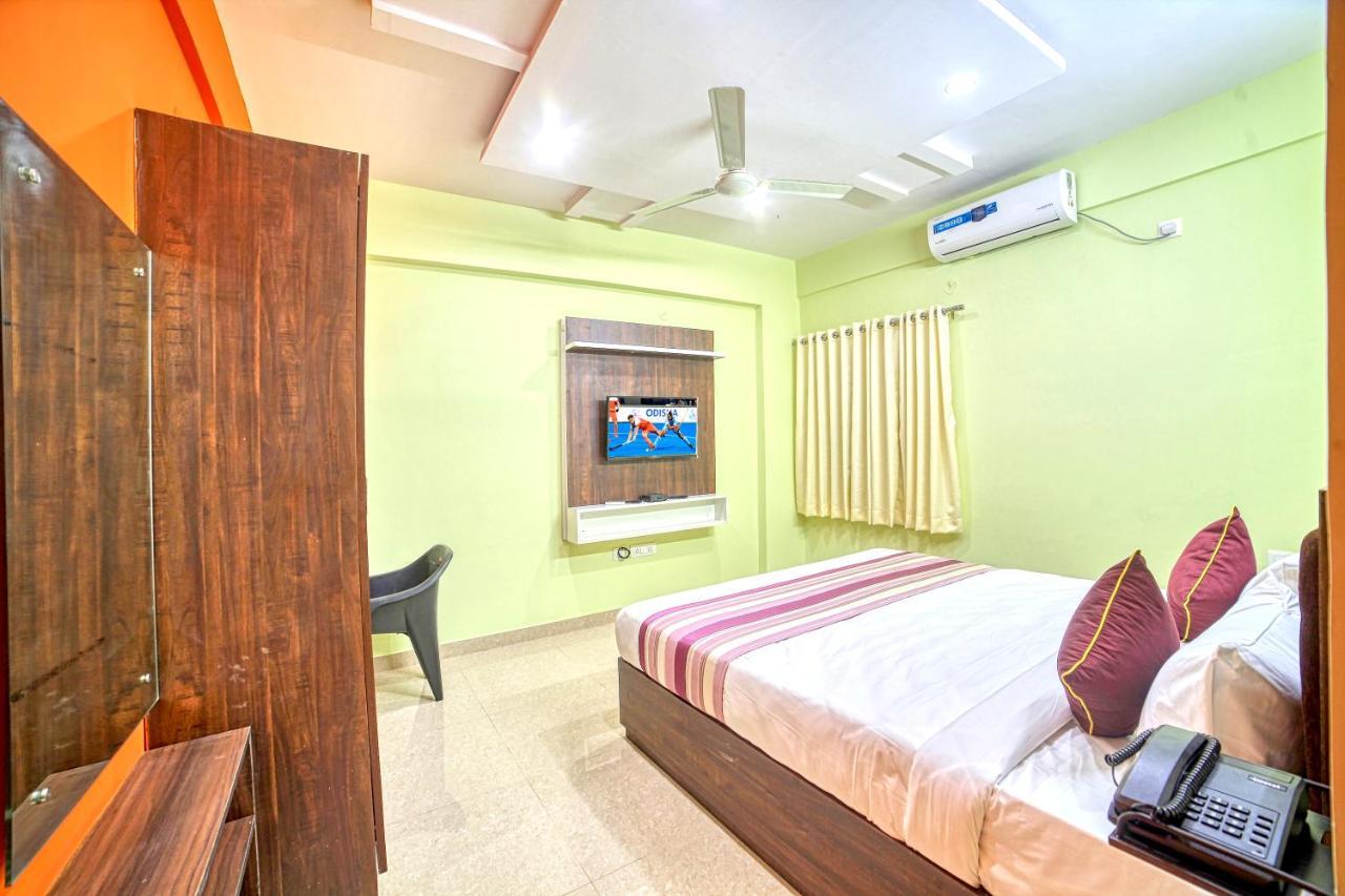 Redkey Inn Hotel Near Bangalore Airport Airport Pickup & Drop Available 24X7 Yelahanka Buitenkant foto